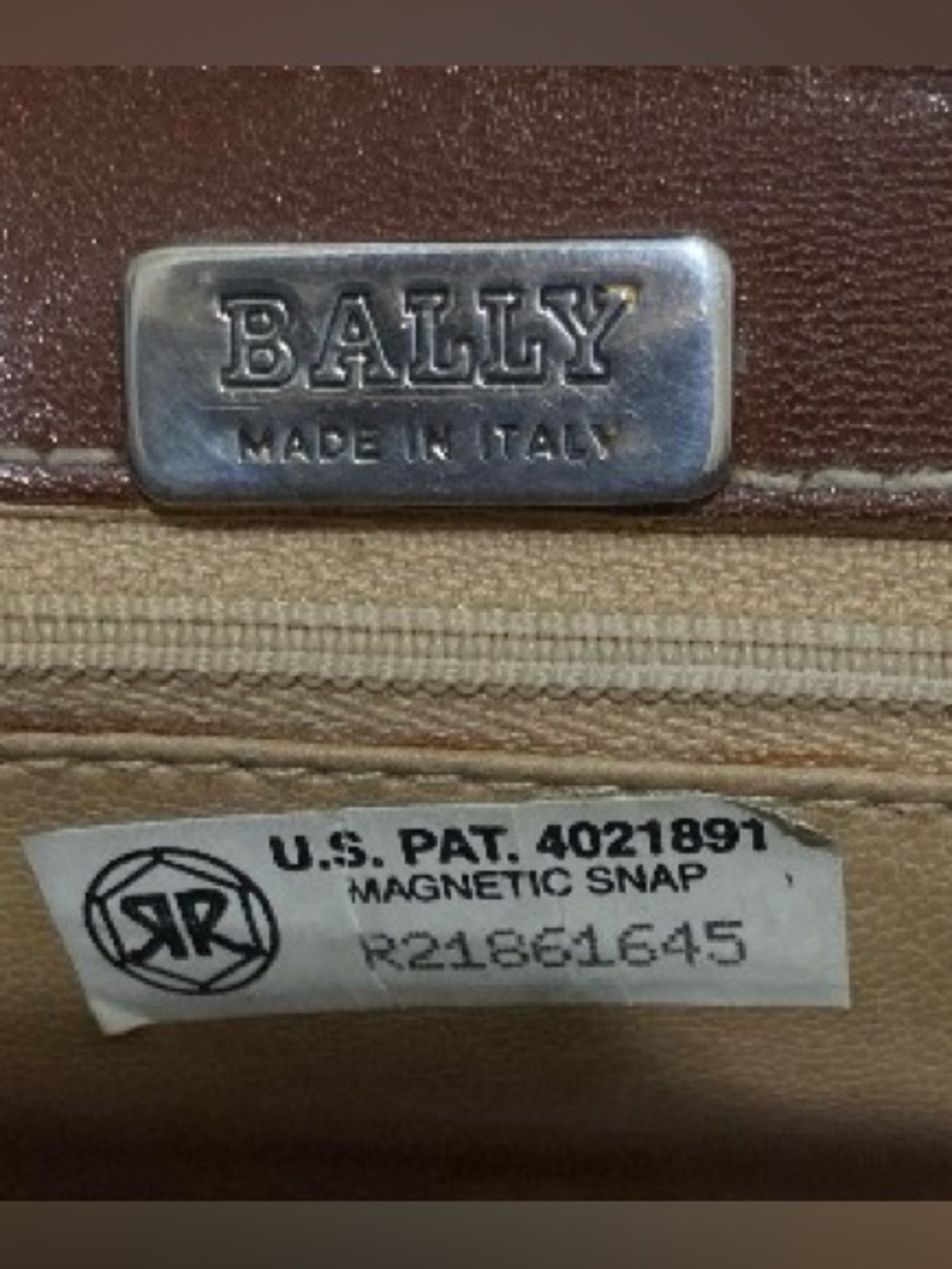 Bally Vintage Accordion Crossbody - Picture 7 of 13